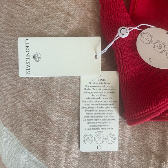 Cleonie Miami Top Goddess Stretch - Picture 4 of 6